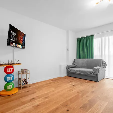 Apartment Xtn Chill House Aeroport With Parking