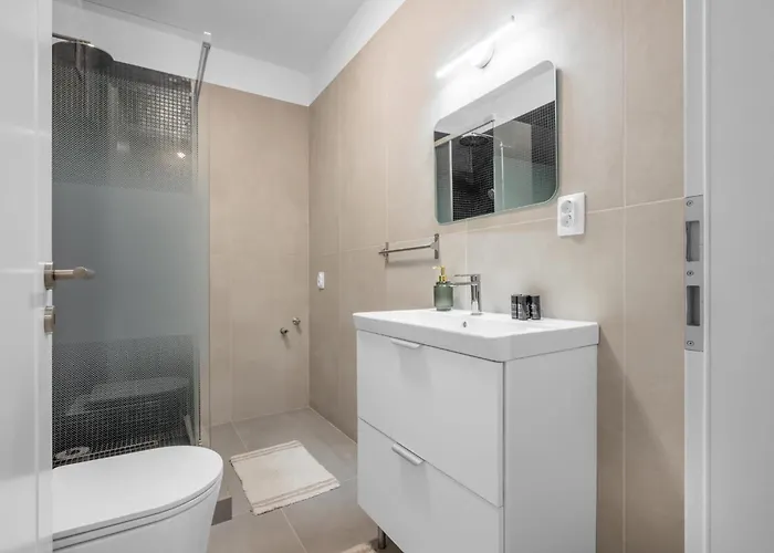 Xtn Chill House Aeroport With Parking Apartment *